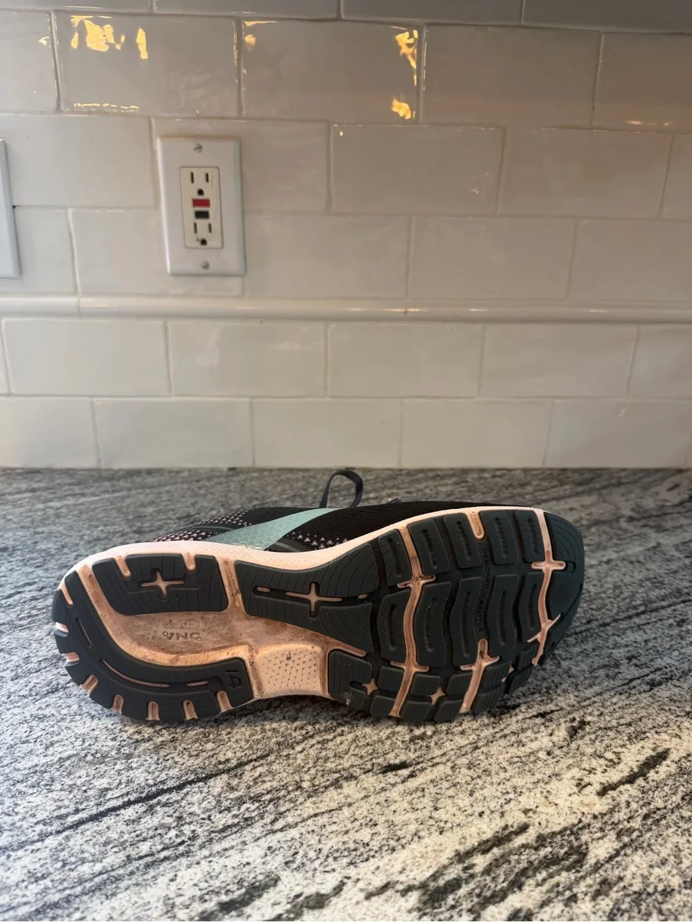 Women’s Brooks Ghost 14 Size 10.5
